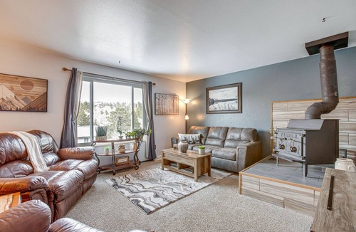 Kittredge Condo | Near Red Rocks, Hiking & Skiing: Kittredge Condo!