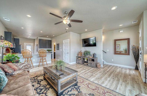 Salida House | New 3bd 3ba Townhome in Salida near Downtown!