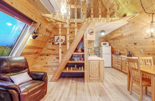 Indian Mountain Cabin | New! Cozy 2-bedroom A-Frame with Hot Tub, Fire Pit, WiFi, AC and VIEWS!