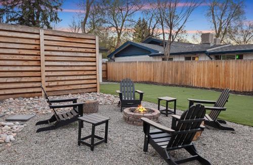 Lakewood House | New Hot Tub - Putt Putt - Family Friendly Home