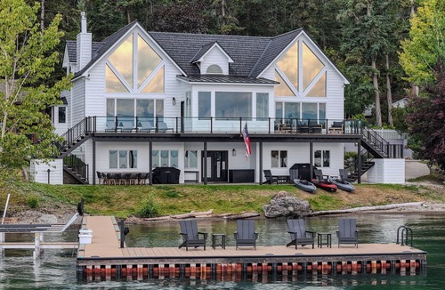 Lakeside House | NEW LISTING: Luxury Lakefront Living-Perfect Location from Downtown Lakeside.