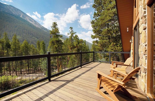 Twin Lakes Cabin | New Listing! Outdoor Lover’s Retreat | 7 Private Acres | Deck | Fireplace