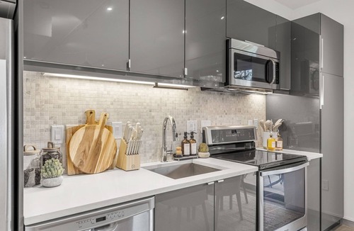 Curtis Park House | NEW Modern Luxury Stay in RiNo with Private Rooftop
