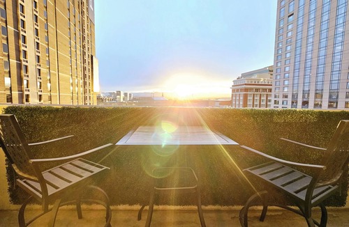 Downtown Denver Condo | NEW- One-bedroom condo, parking, and High-Speed WIFI in Downtown Denver