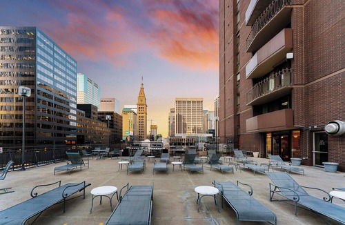Downtown Denver Condo | NEW- One-bedroom condo, parking, and High-Speed WIFI in Downtown Denver