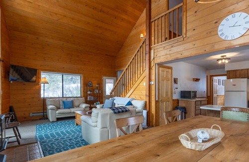 San Juan River Village Cabin | New Rental! Fish San Juan River, Ski Wolf Creek, minutes to downtown Pagosa