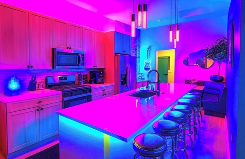 Curtis Park House | NEW! RiNo Villa: Event-Friendly, Sleeps 20! Hot Tub, Backyard & Games