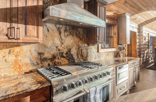 Twin Lakes House | Newly Built Luxury Log Home
