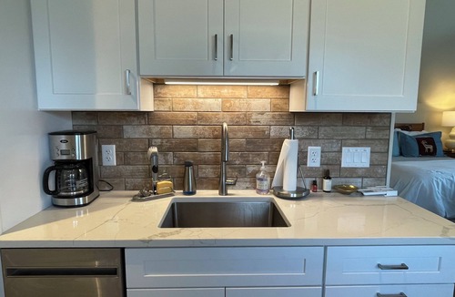 Congress Park Apartment | Newly Constructed Cozy 1-bedroom studio in Congress Park, Denver