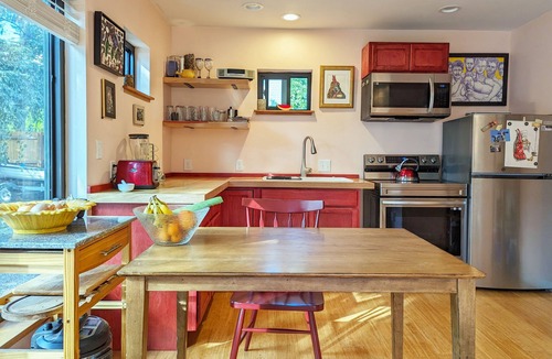 Central Colorado Springs Apartment | Newly Launched Downtown Tinyhome [Fall + Winter 2023 Monthly Rates]