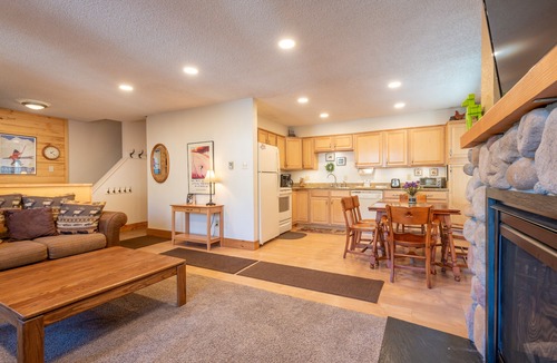 Copper Mountain Village Condo | Nice Ski-in/Walk-out condo, sleeps 8, free wifi, & parking.