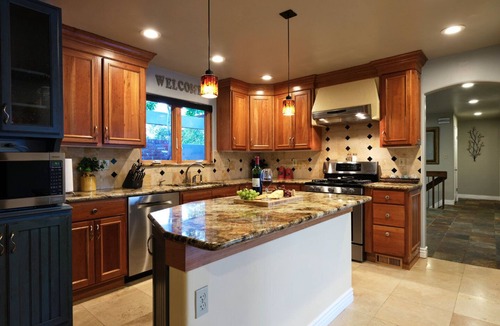Colorado Springs House | No Cleaning Fee! Luxury Broadmoor Home w/Hot Tub & Fire Pit