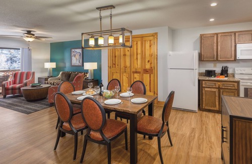 Red River Resort | OFFICIAL LISTING | Worldmark Red River 2BR w/Fireplace, balcony and chair lift