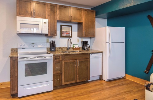 Red River Resort | OFFICIAL LISTING | Worldmark Red River 2BR w/Fireplace, balcony and chair lift