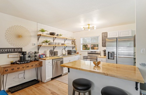 Northeast Colorado Springs House | Olympic City Gold! 3bd Central CoSprings Fun & Firepit Near Palmer Park, UCCS