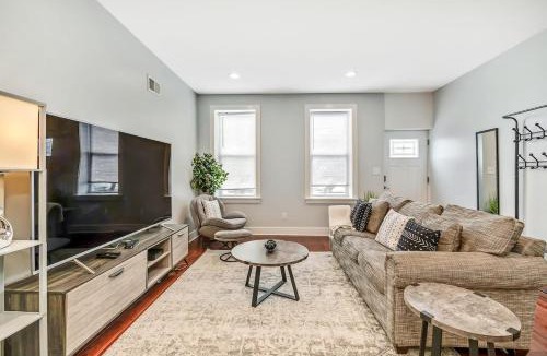 Bella Vista House | Outstanding Home Relaxing Rooftop with Patio & Grill
