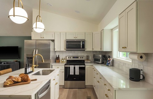 Denver House | Parkside Retreat - NEW, HotTub, PoolTable & FirePit