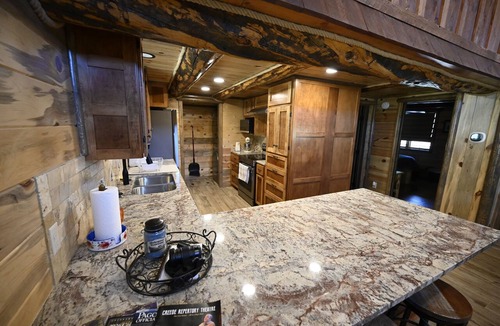 Creede Cabin | Peaceful 2-bedroom cabin in wonderful Creede Colorado for a relaxing stay.