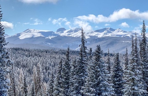 Cimarron RV Rental | Peaceful camping retreat in charming Arrowhead, perfect for nature lovers