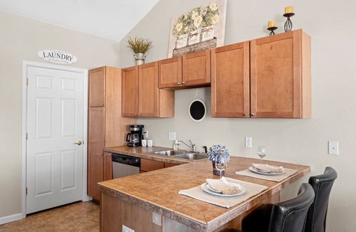 Aurora Condo | Peaceful Condo on Trail System