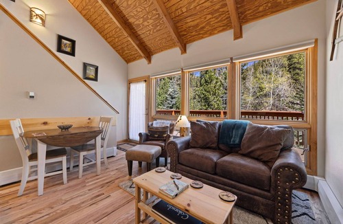 Fall River Estates Condo | Peaceful Fall River Suite Minutes to RMNP
