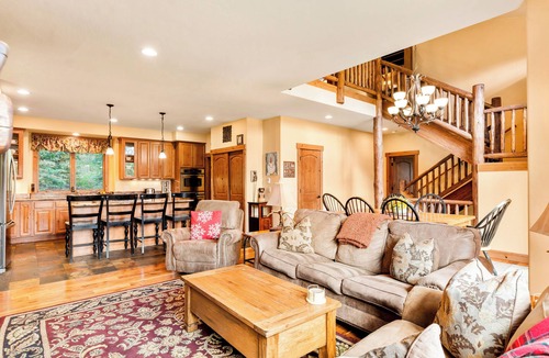 Winterwood House | Peaceful Setting; 7 Min to Breck; Hiking Nearby