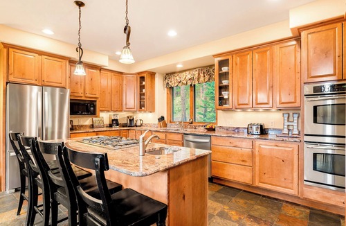 Winterwood House | Peaceful Setting; 7 Min to Breck; Hiking Nearby