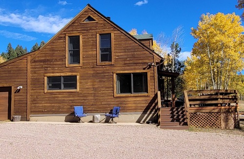 Woodland Park Cabin | ^PeakViewCabin, Amazing Views w/Hot Tub 5 min from town-Peaceful and QUIET