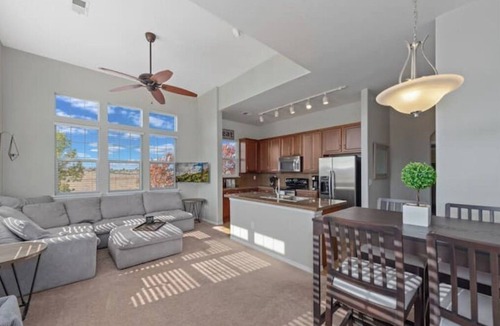 Cottonwood House | Penthouse Comfort in Dove Valley!