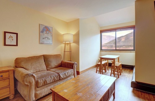 Copper Mountain Village Hotel | Perfect Center Village Hotel Room