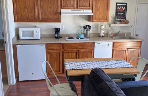 Central Colorado Springs Apartment | Perfect studio with AC in vibrant Colorado Springs