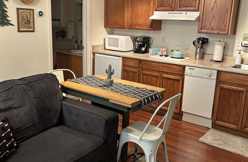 Central Colorado Springs Apartment | Perfect studio with AC in vibrant Colorado Springs