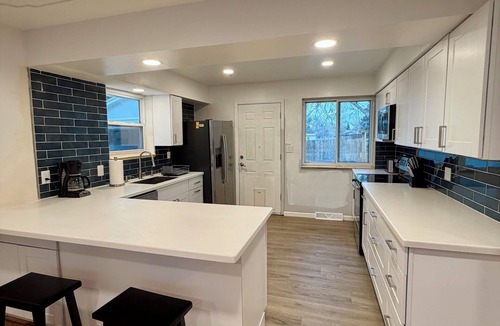 Kipling House | Pet Friendly 2BR - Between Denver & the Rockies