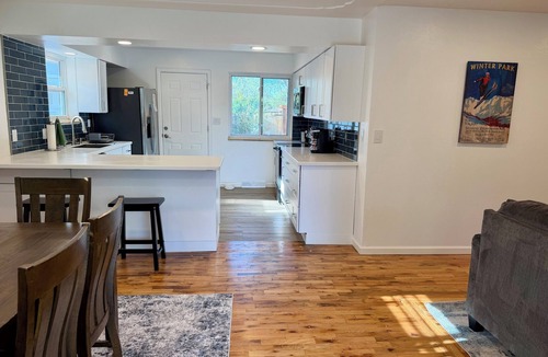 Kipling House | Pet Friendly 2BR - Between Denver & the Rockies