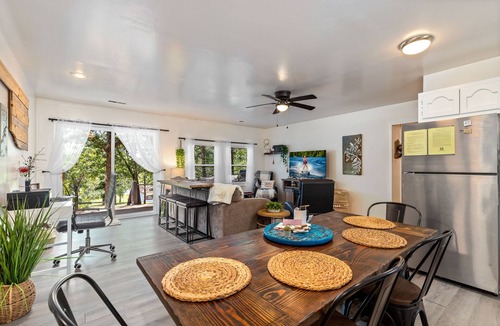 Dennis Cottage | Pet-Friendly Lake View Retreat: Kayaks & Fire Pit