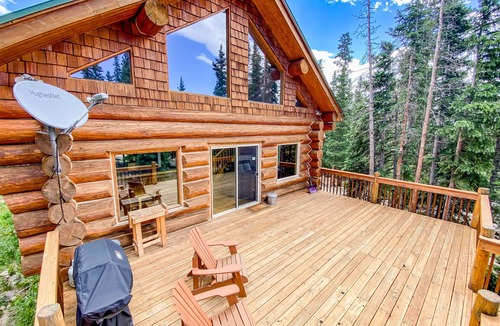 Valley of the Sun Cabin | Pet-Friendly Log Cabin - Natl Forest Trail at the Door, 14ers