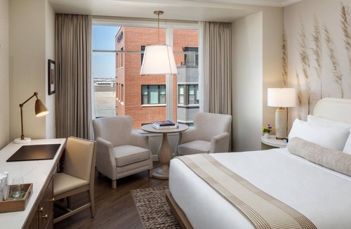 Fitzsimons Hotel | Pet-Friendly Retreat w/Private Parking, Kitchenettes Near Local Sightseeing!