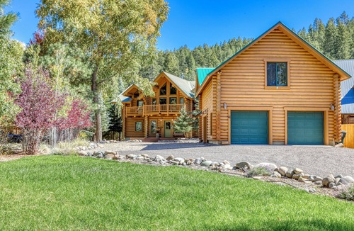 San Juan River Village House | Pet Friendly River Front Home with Hot Tub & A/C