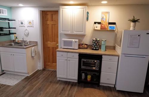 Virginia Highland Apartment | Piedmont park Beltline 1.5-bedroom walk to everything free parking