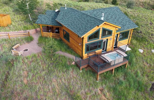 Woodland Park Cabin | Pikes Peak Ranch - Bear Den Cabin