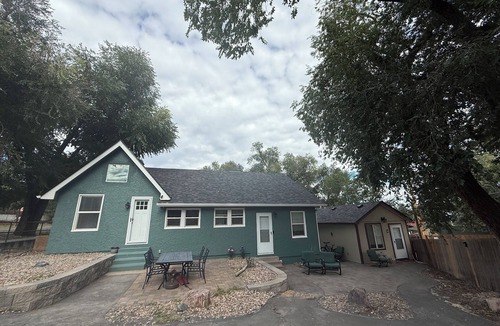 West Colorado Springs House | Pikes Peak View Loft - Walk to GOG, Old Colorado City