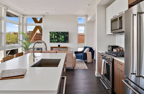 Highland Condo | Pink Allure Revival Lifestyle Loft | Espadín LoHi