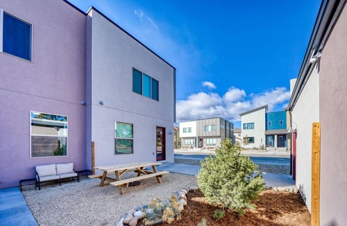 Poncha Springs House | Ponchita House- 6 beds, 6 baths! Located in the Crossroads of the Rocky Mountains
