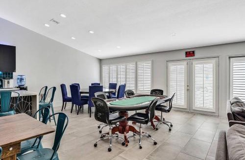 Spring Valley Villa | Posh Villa 8 Bdr X Bath 15 Bds Free Spa Heat