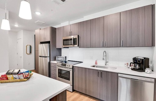 Jewell Heights - Hoffman Heights Apartment | Premium Apartment Children's Hospital Anschutz UC Health
