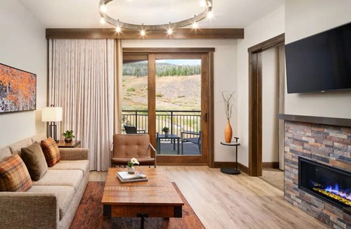 Fairmount On The River Hotel | Premium Skiing Winter Escape! Upscale Villa Resort