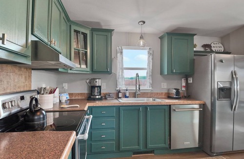 Fairplay House | Private 40-Acre Estate - Hot Tub Under the Milky Way - 40 Min to Breckenridge