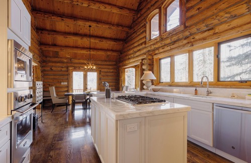Mountain Village House | Private Cabin Retreat by InvitedHome | Guest House, Hot Tub, Wood Fireplace