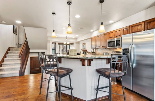 Warrior's Mark Ski Chalet | Private Hot Tub | Main St/Bike Trails