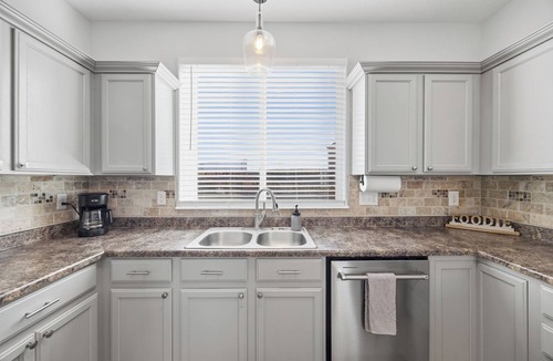 Security-Widefield House | Private King Bed Suite/Modern Stay near COS Airport